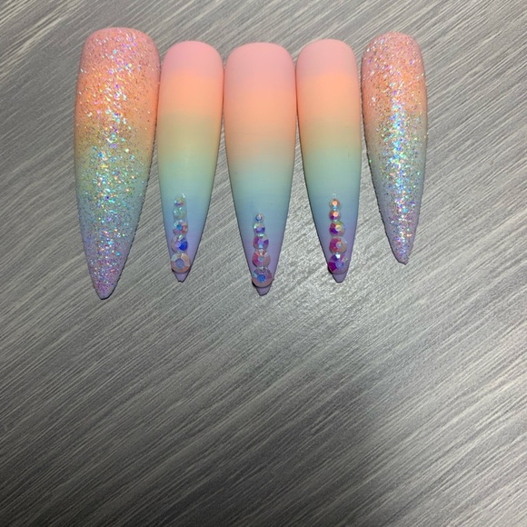 Handmade Luxury Press on Nails - Picture 4 of 6